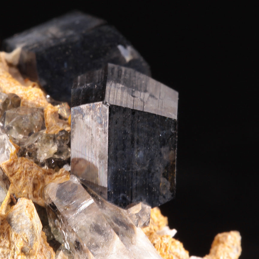 Anatase
(doubly terminated crystals)