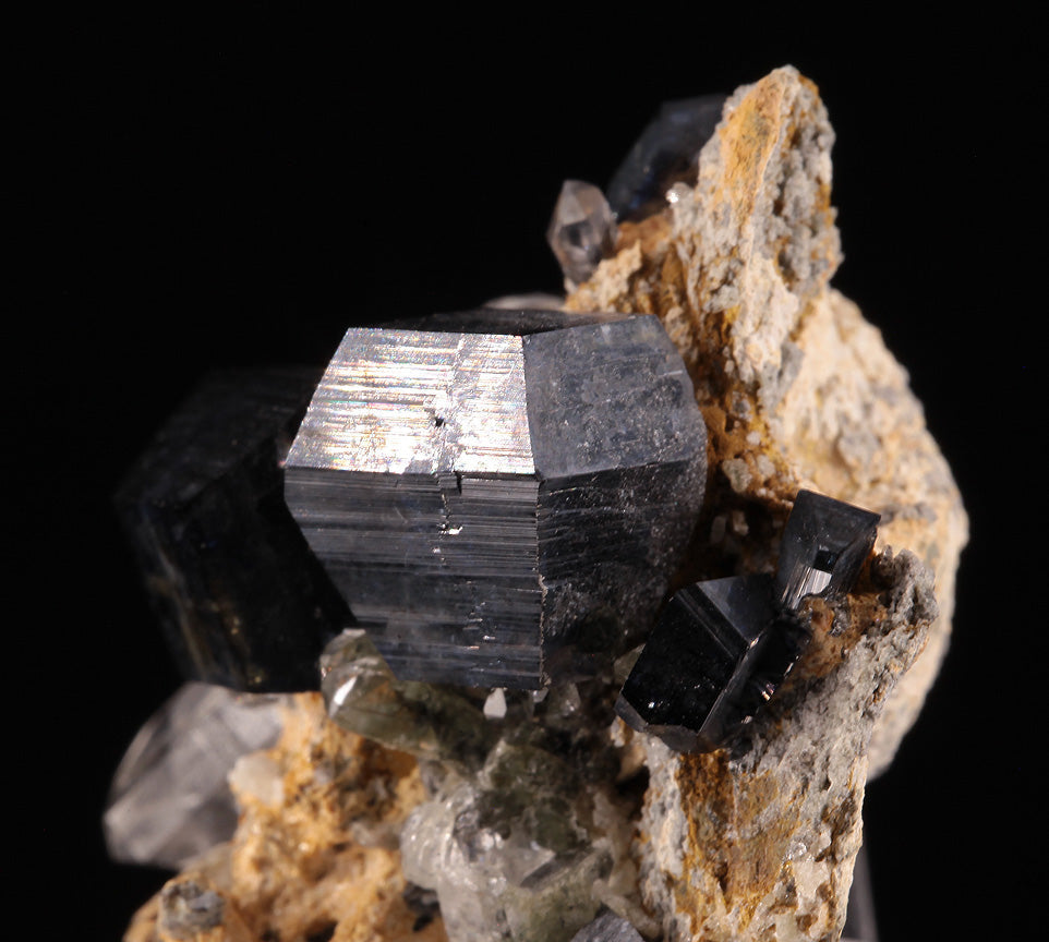 Anatase
(doubly terminated crystals)