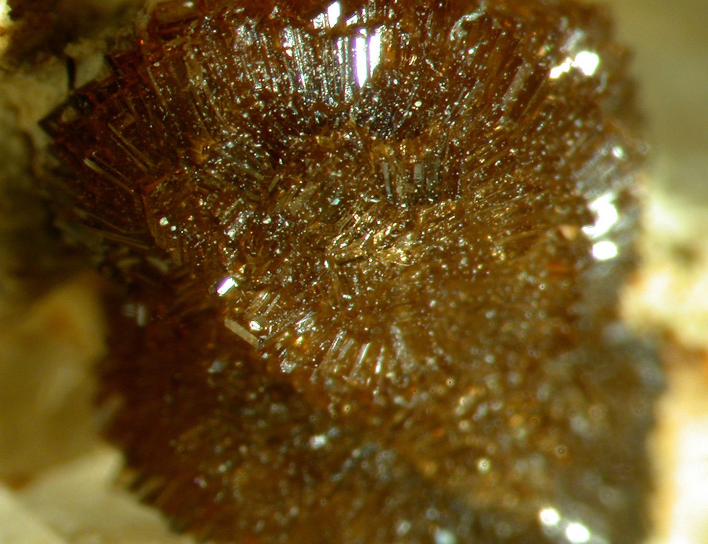 Childrenite on Quartz