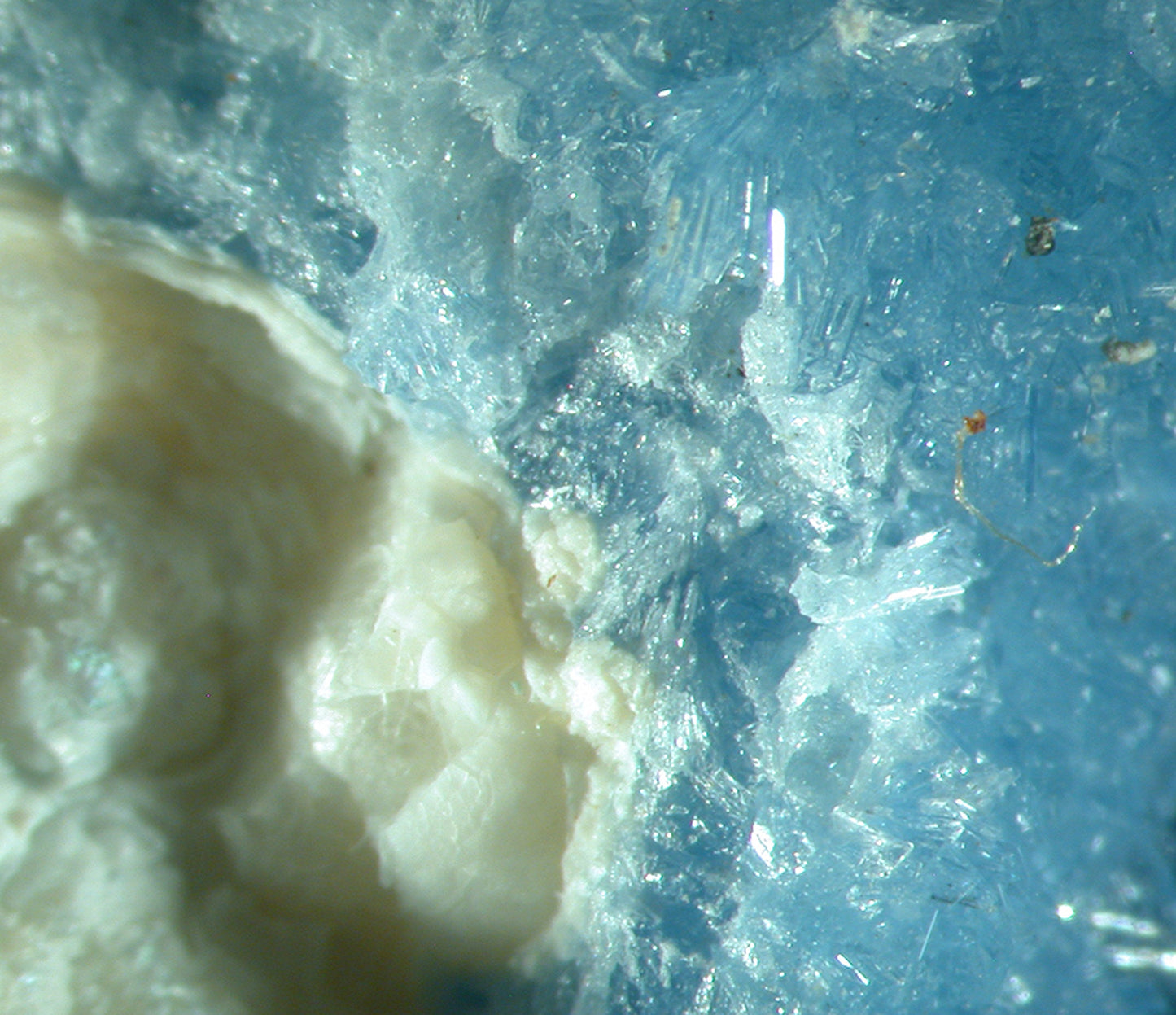 Vauxite