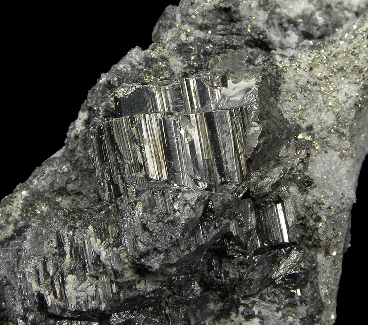 Bournonite
(“cogwheel”) on matrix