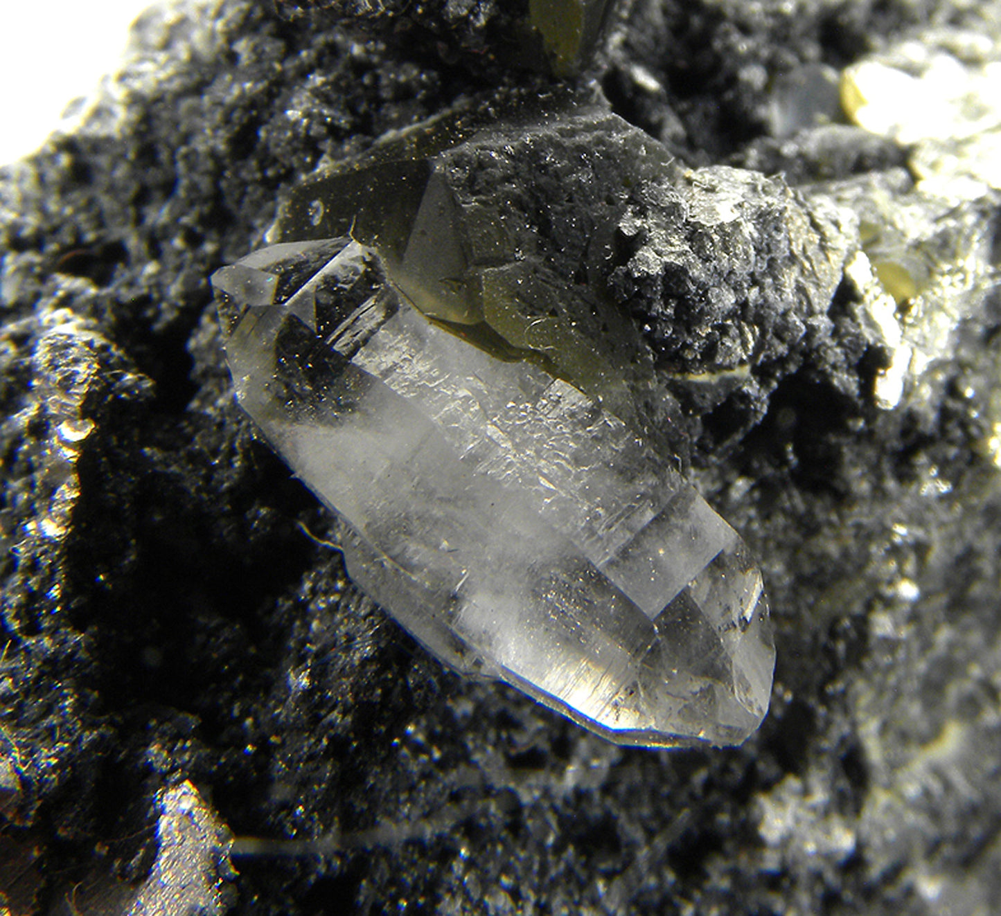Siderite and Quartz on Pyrite (replacing Siderite) with Stannite