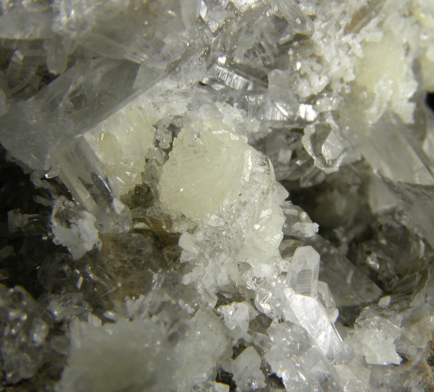 Wavellite with Quartz