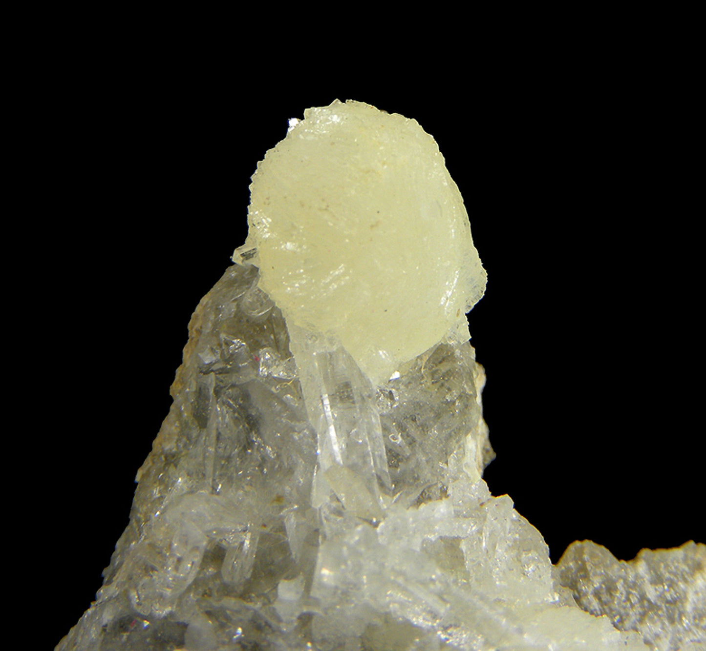 Wavellite with Quartz