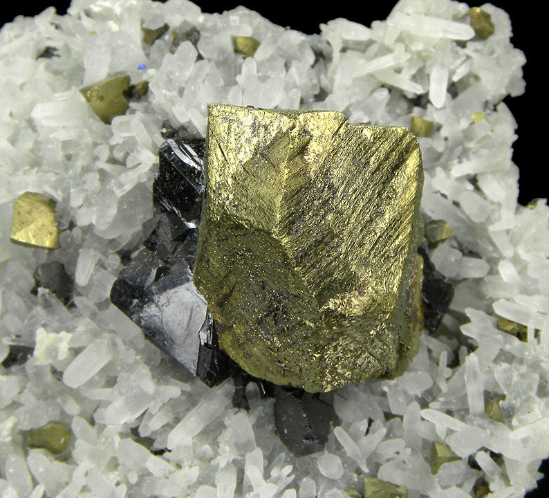 Chalcopyrite with Sphalerite on Quartz