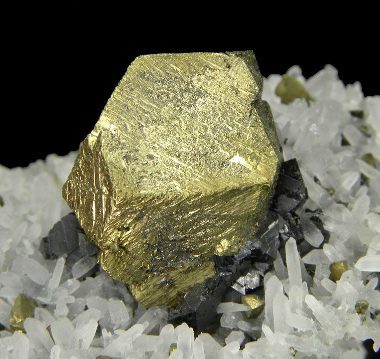 Chalcopyrite with Sphalerite on Quartz