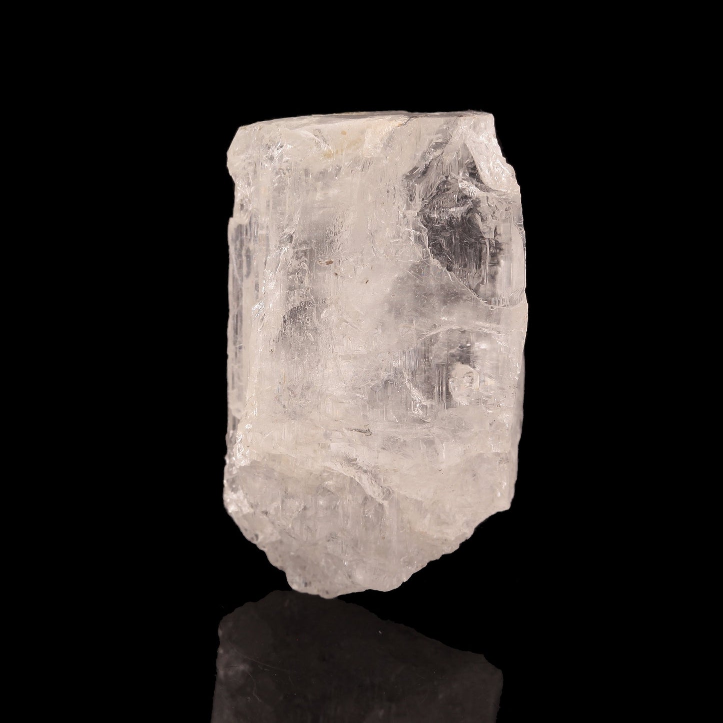 Hambergite
(gemmy twinned crystal)