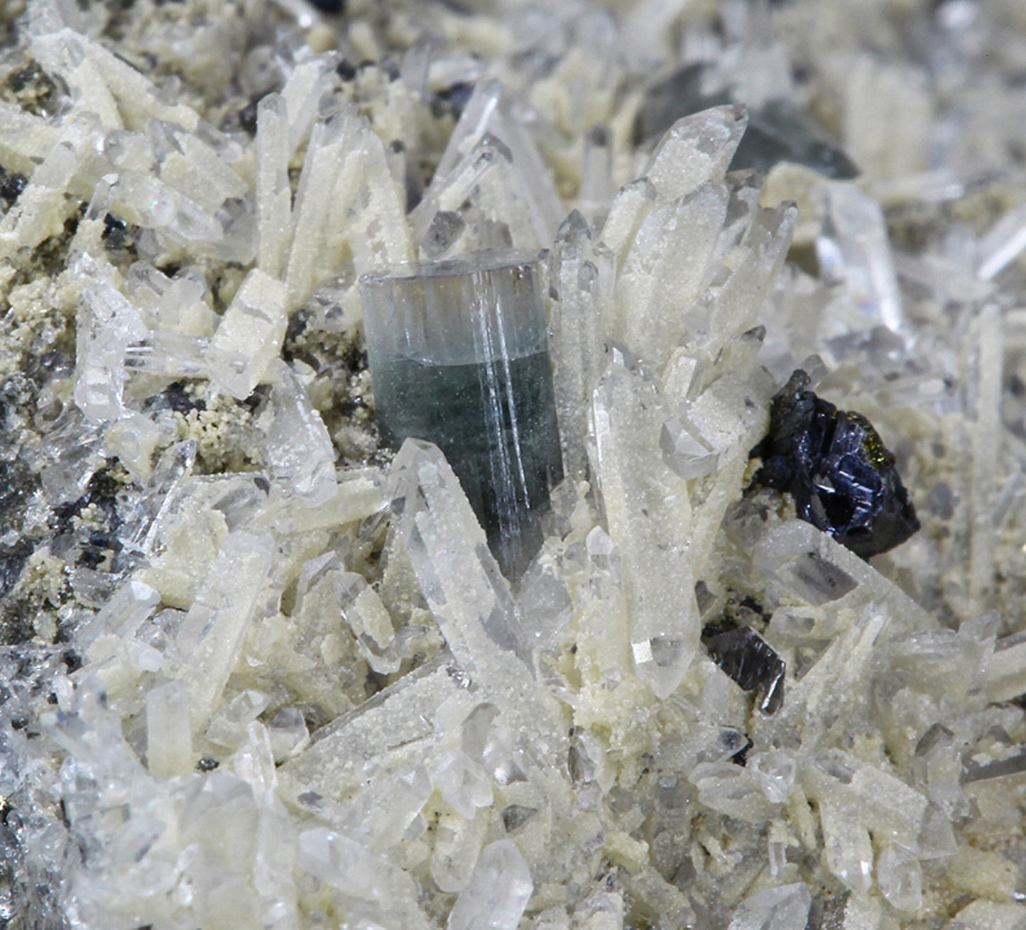 Fluorapatite
(doubly terminated)