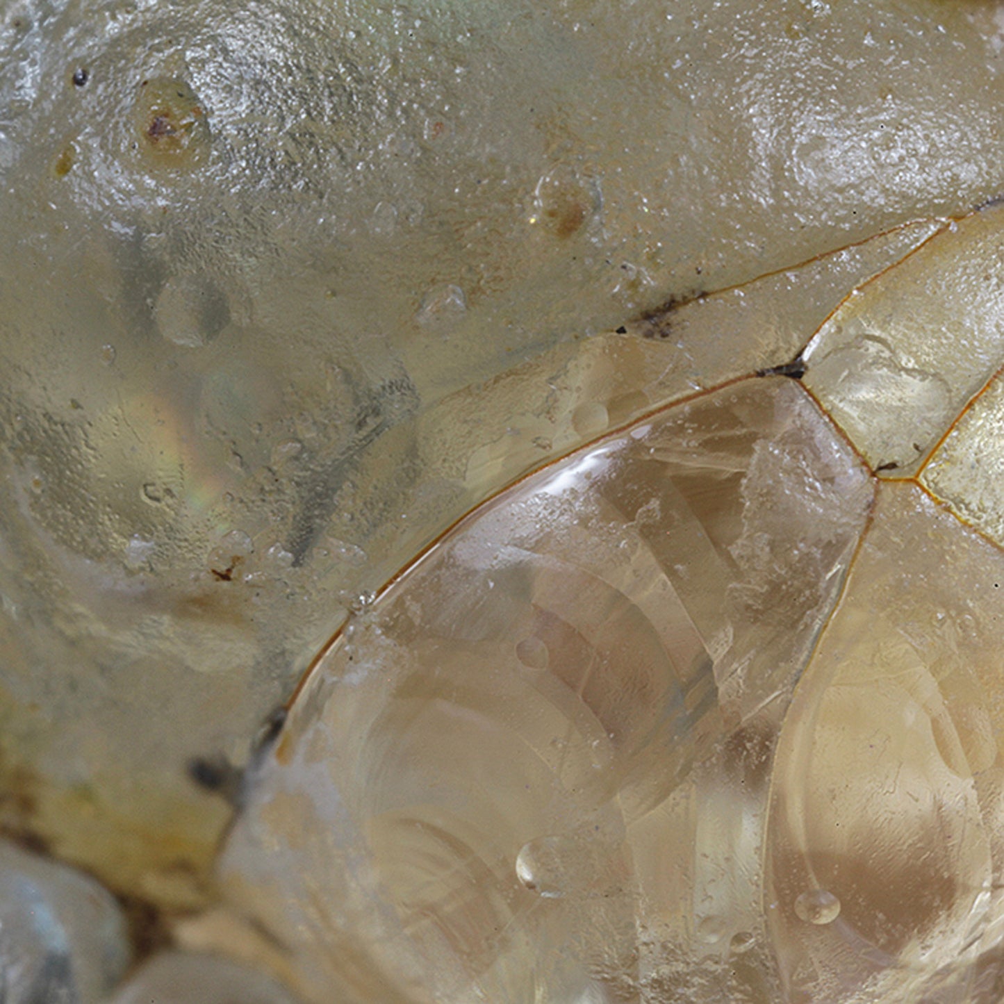 Opal
(var: Opal-AN) / (var: Hyalite Opal)
(“Blood Vessel Opal”)
