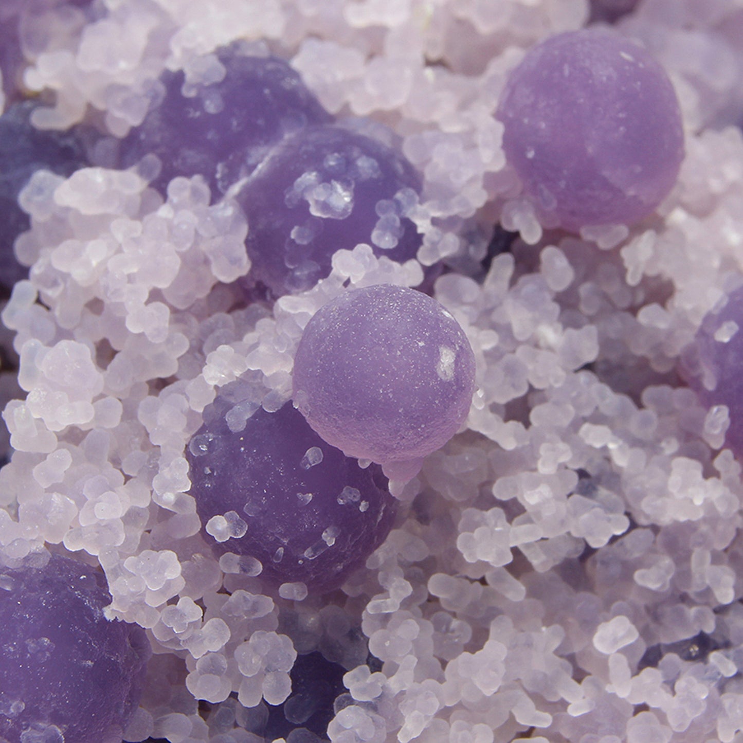 Quartz (var: Chalcedony) / (var:Agate) / ("Grape Chalcedony / Grape Agate")
