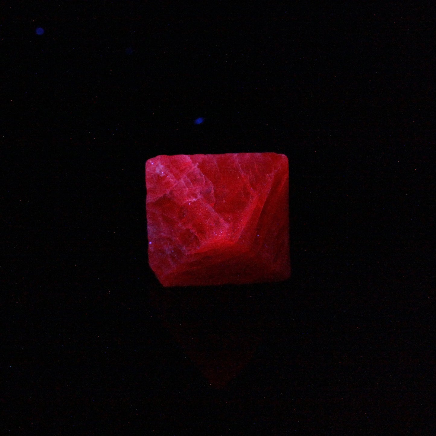 Spinel (Ruby Spinel)
("floater")
