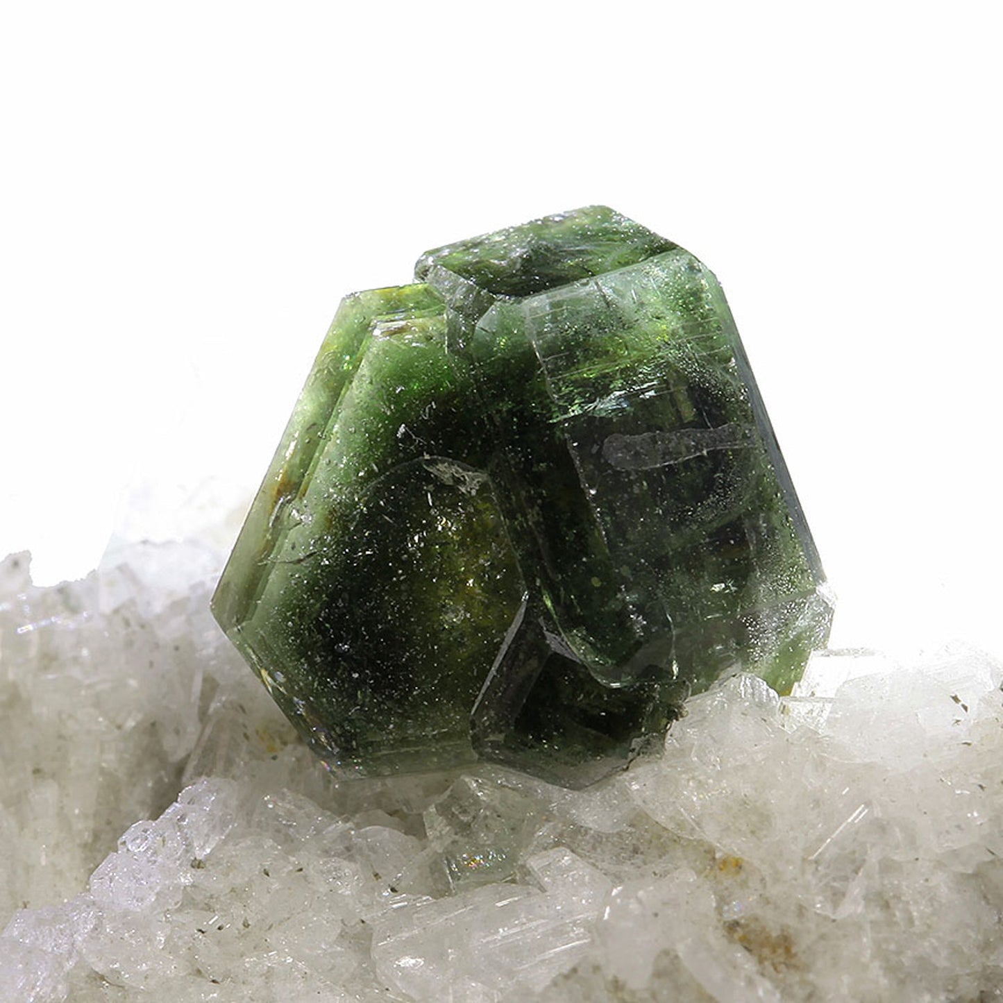 Fluorapatite on Albite