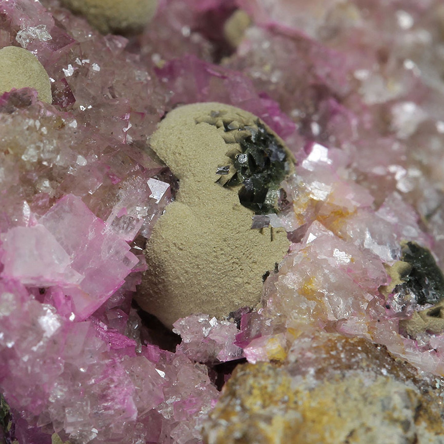 Kolwezite with Cobaltoan Calcite