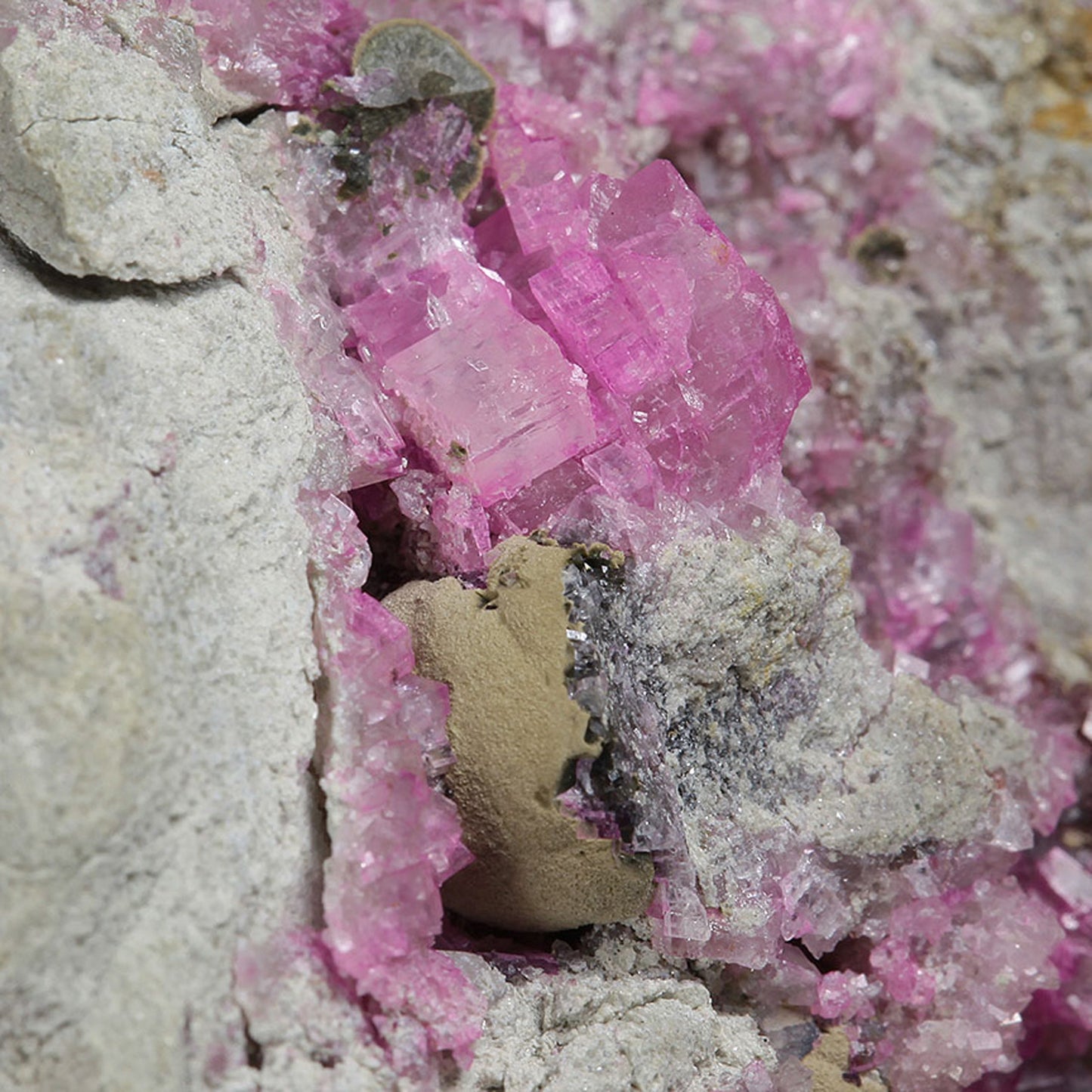 Kolwezite with Cobaltoan Calcite