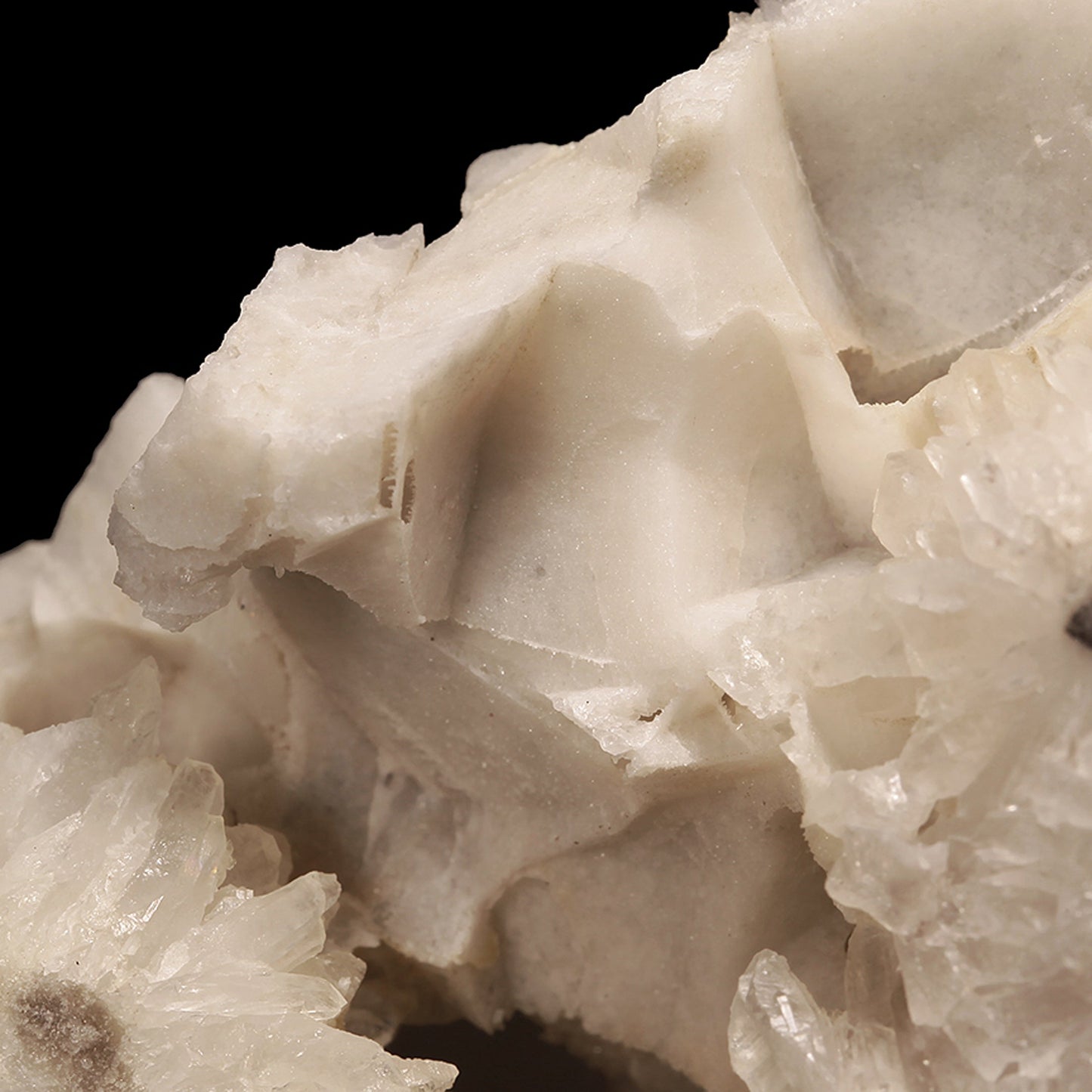 Quartz "casts" after Calcite on matrix