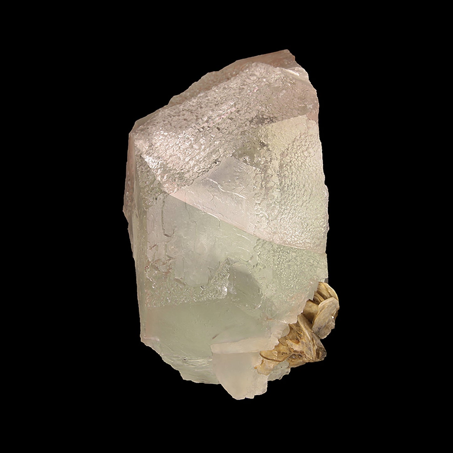 Fluorite
(LARGE bi-color "Spinel-twin")