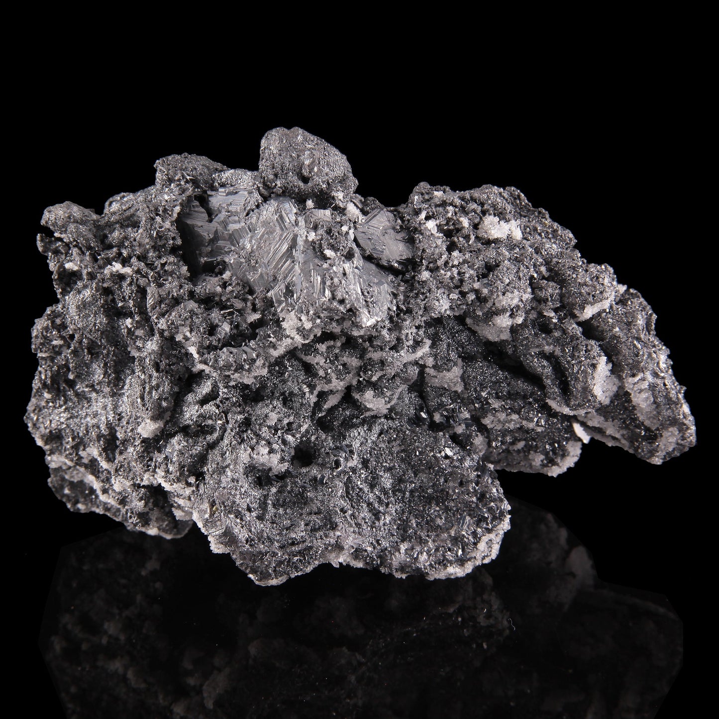 Polybasite
(pseudomorph after Acanthite)