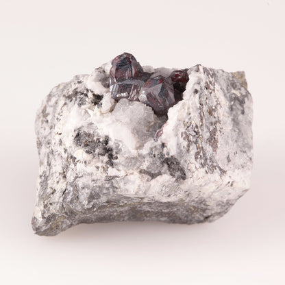 Proustite on matrix