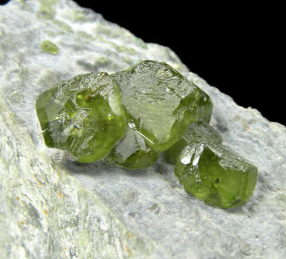 Andradite (var - Demantoid)