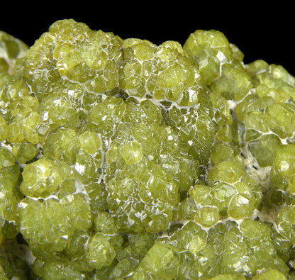 Andradite (var - Demantoid)