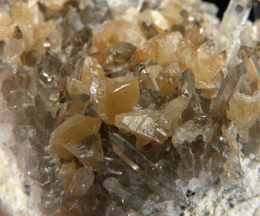 Monazite-(Ce) with Quartz