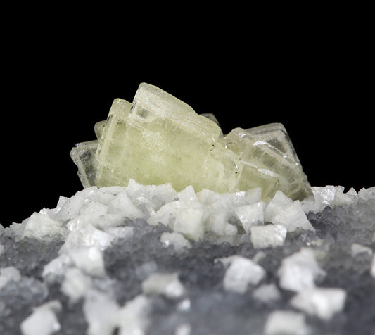 Baryte on Dolomite