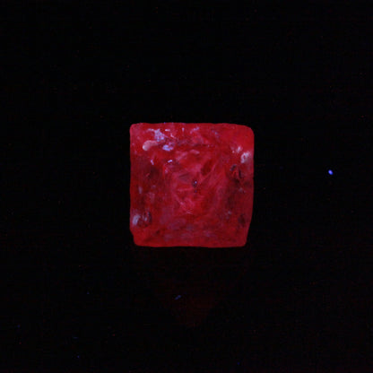 Spinel 
("floater")